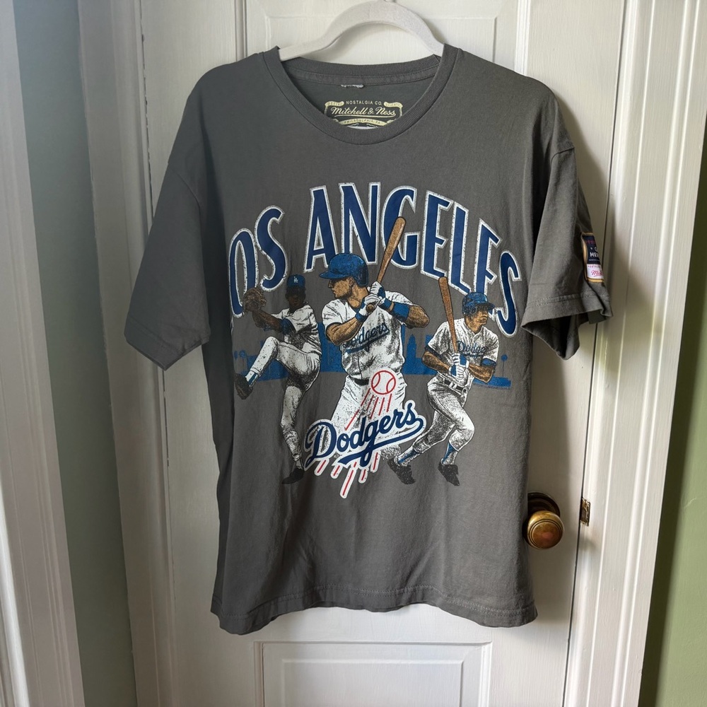 Mitchell & Ness Gray Los Angeles Dodgers Graphic Tee Men’s Size Large